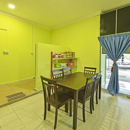 Oyo 90551 Zn Mix Homestay & Roomstay Kampung Raja ภายนอก รูปภาพ