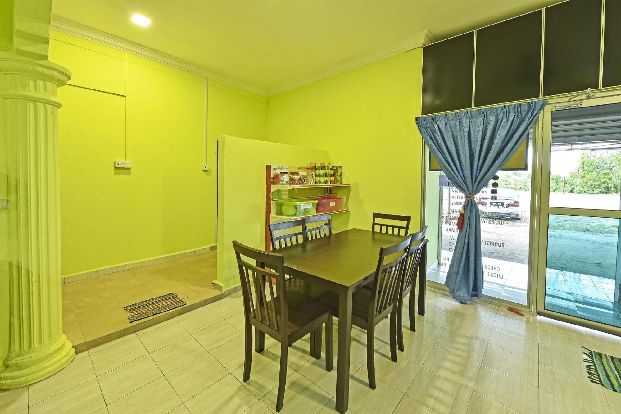 Oyo 90551 Zn Mix Homestay & Roomstay Kampung Raja ภายนอก รูปภาพ